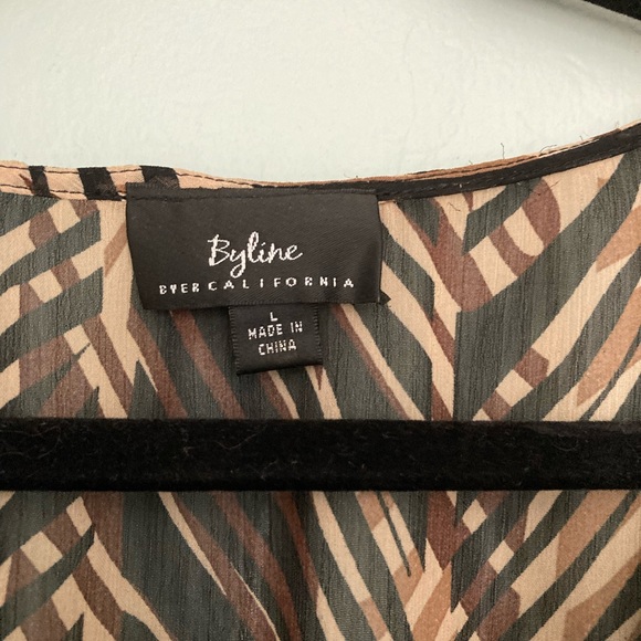 Byline-Sheer Top w/ Tank attached - Picture 4 of 6